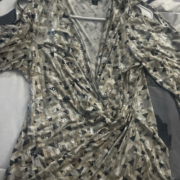 Calvin Klein Abstract Sequin Top in Black and Cream - Picture 1 of 6